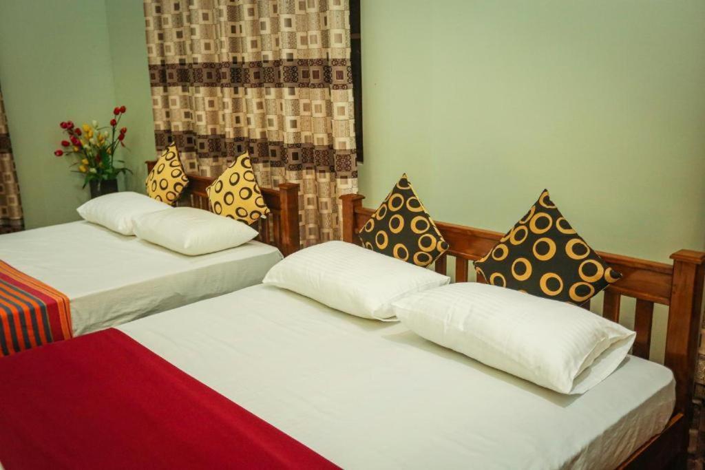 Nirosha Guest House Galle Ngoại thất bức ảnh