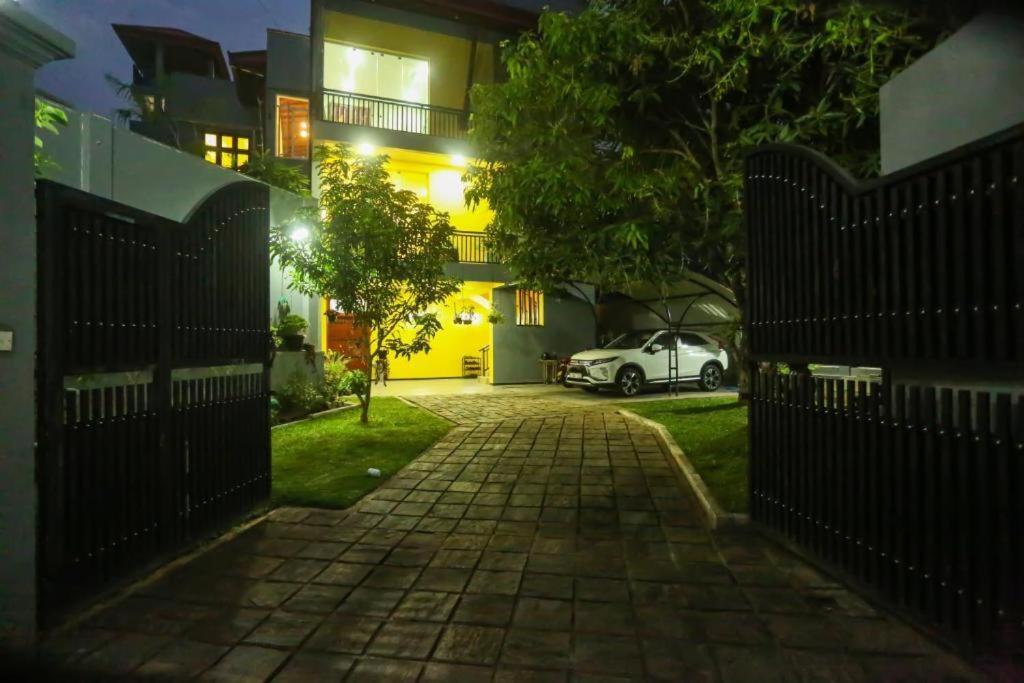 Nirosha Guest House Galle Ngoại thất bức ảnh