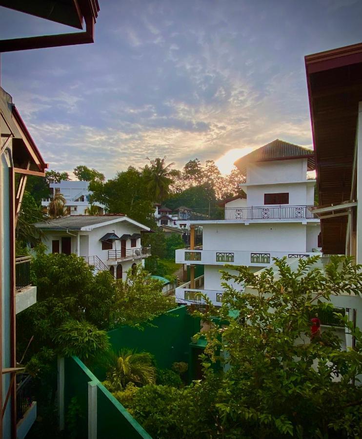 Nirosha Guest House Galle Ngoại thất bức ảnh