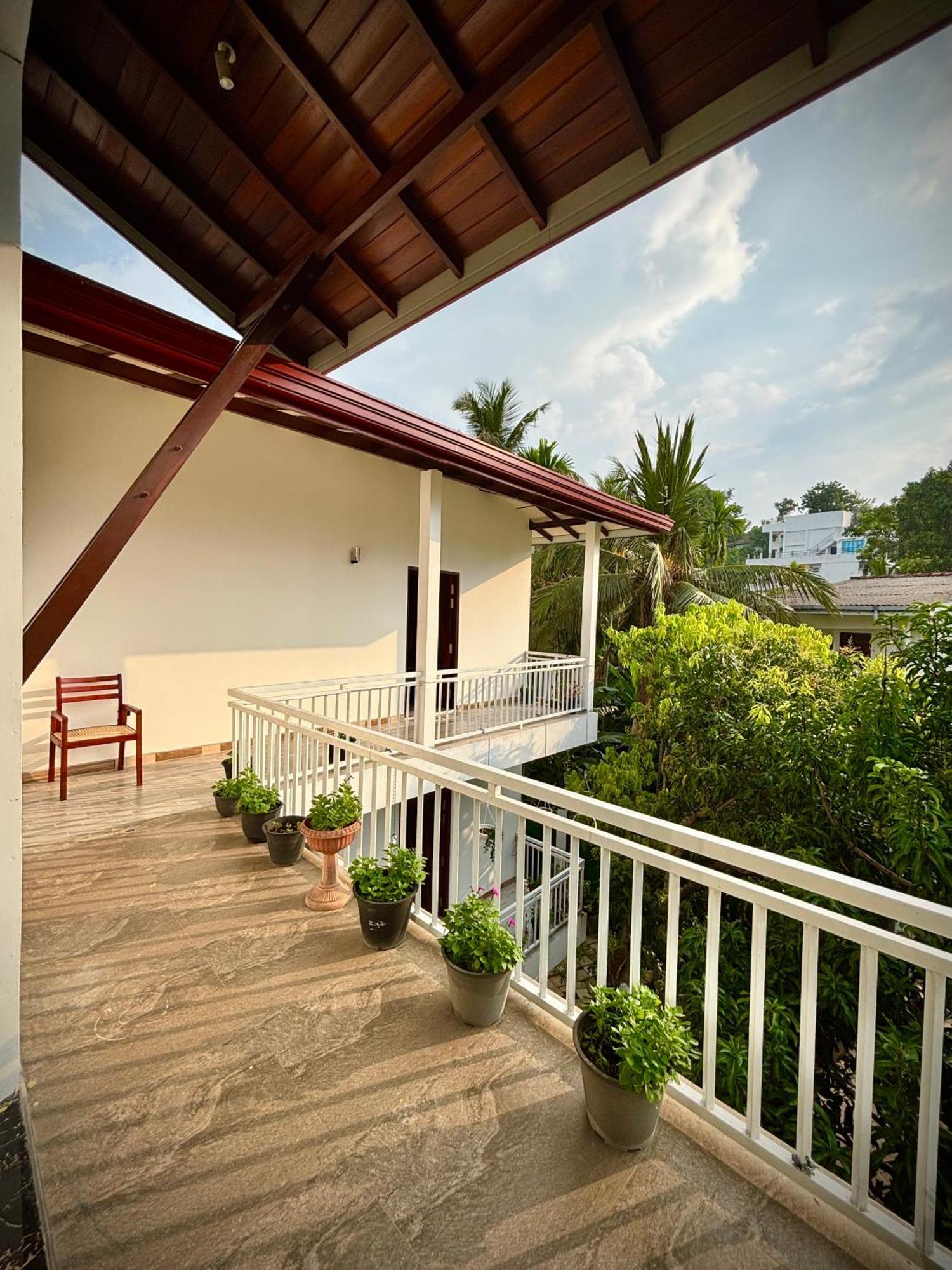 Nirosha Guest House Galle Ngoại thất bức ảnh