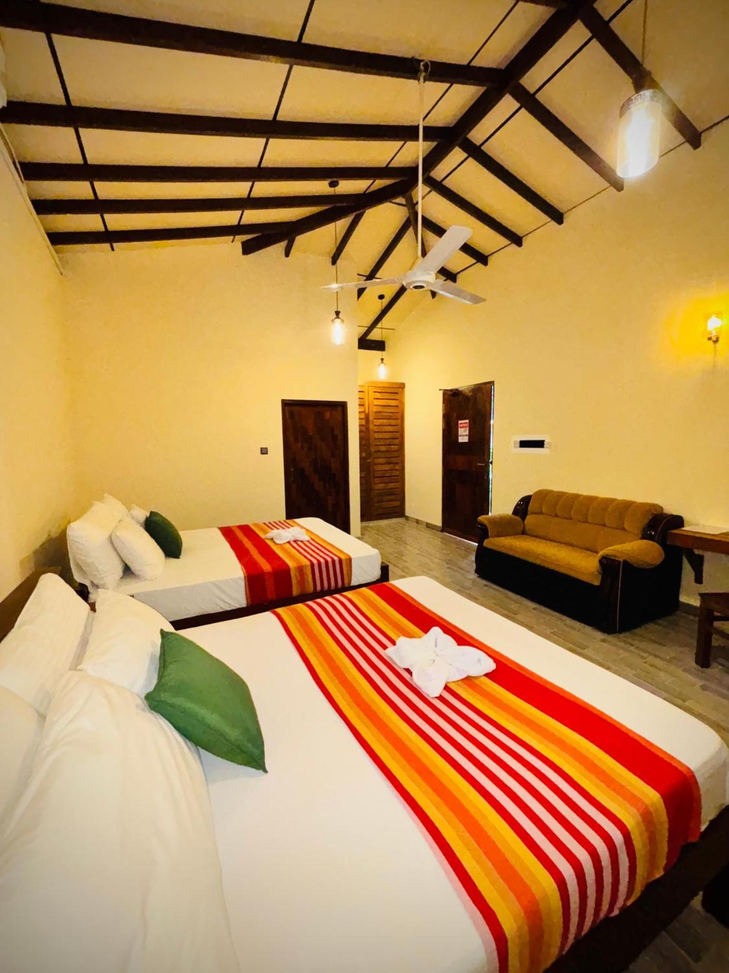 Nirosha Guest House Galle Ngoại thất bức ảnh